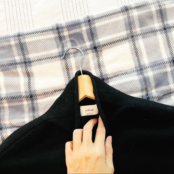 Aritzia Wilfred black merino wool mock-neck sweater crop top, small - Picture 7 of 7